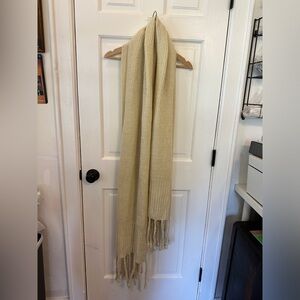 Free People scarf. Extra wide, extra long, cream knitted.